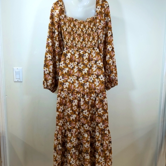 Hayden smocked square neck puff long sleeve floral dress with pockets, size S - Picture 2 of 8